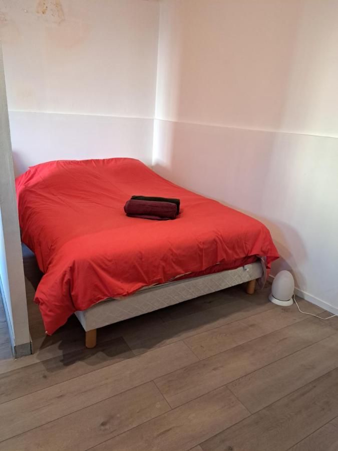 Le Studio De La Place Chalier L'Isle-sur-la-Sorgue Ngoại thất bức ảnh